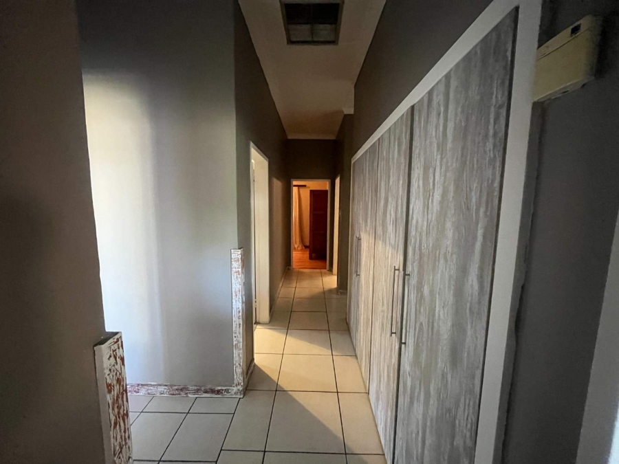 4 Bedroom Property for Sale in Olyfvenhoudtsdrift Northern Cape